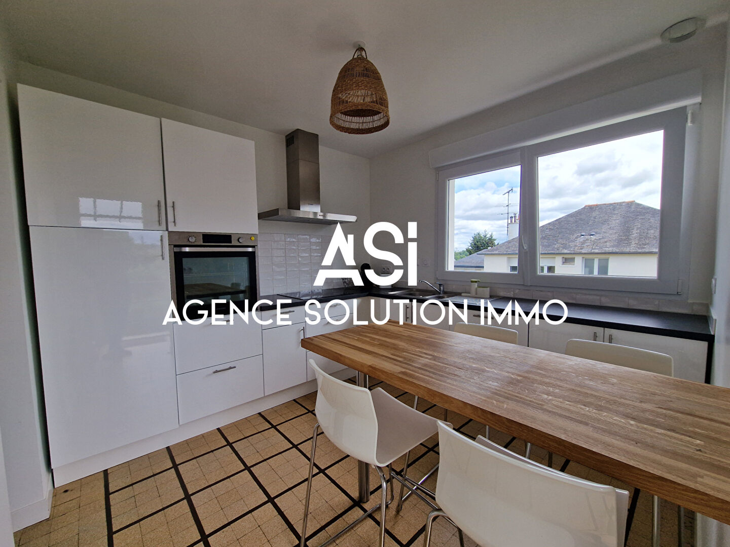 Maison Laval 5 pièce(s) 65.64 m2 - 3ch - 595 m² de terrain