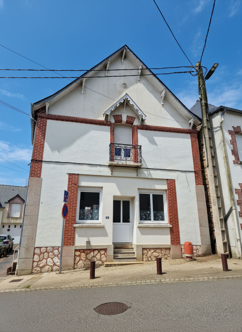 Immeuble Ahuille 245 m2