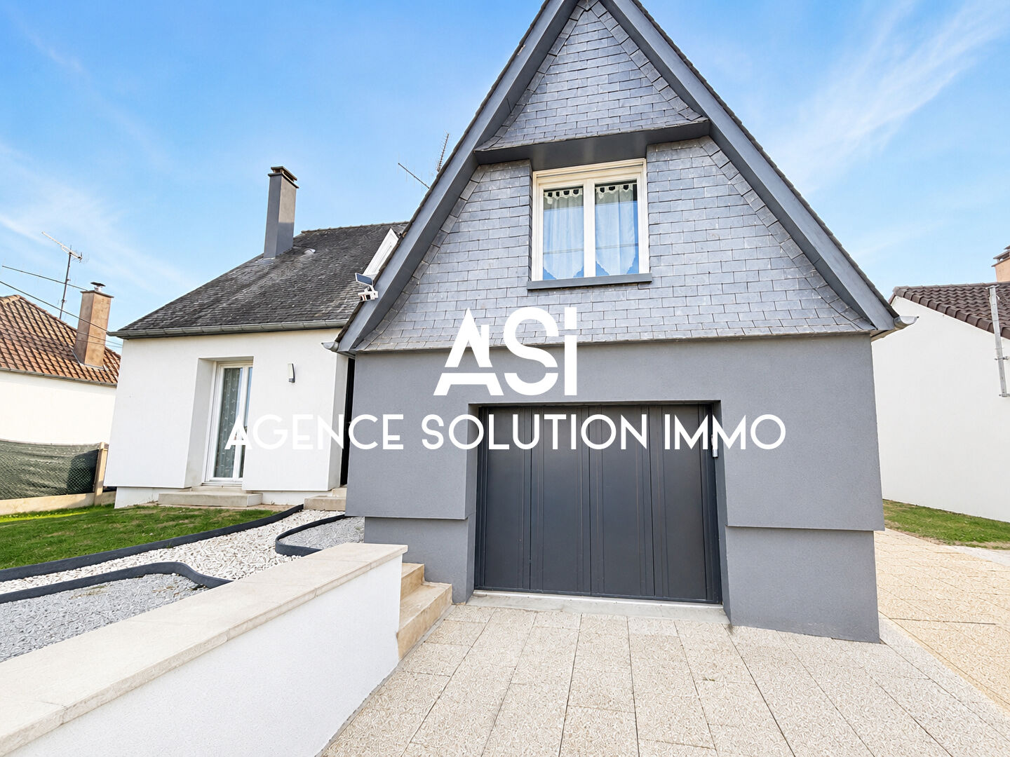 MAISON BONCHAMP  T4 AVEC JARDIN