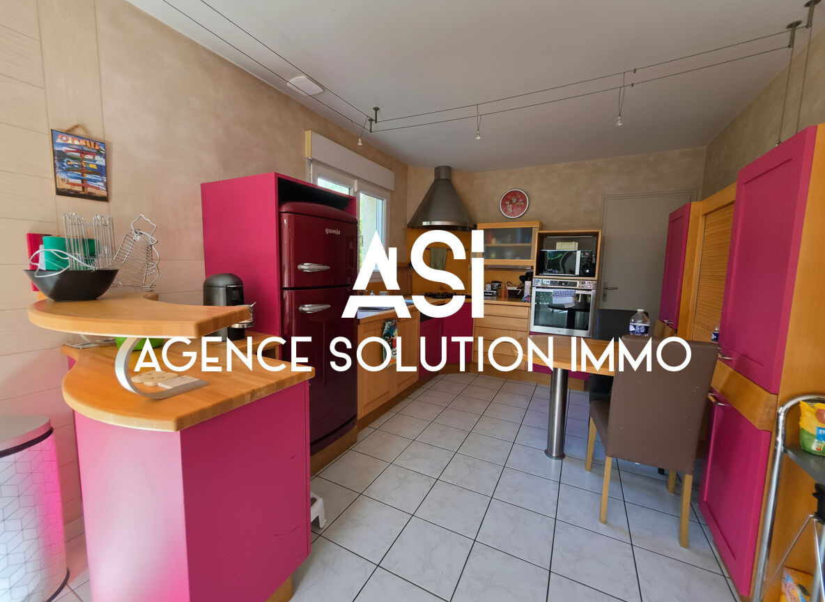Maison Bonchamp Les Laval 5 pièce(s) 126 m2 - 3 chambres - 1 bureau sur 580 m² de terrain