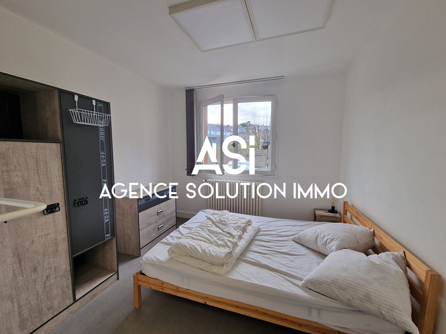Appartement  hyper centre Laval 3 pièces - 2  chambres - 1 bureau - une cave et  un grenier privé