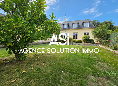 Maison Fougères  6 pièce(s) - 4 chambres sur une parcelle de 407 m² de terrain