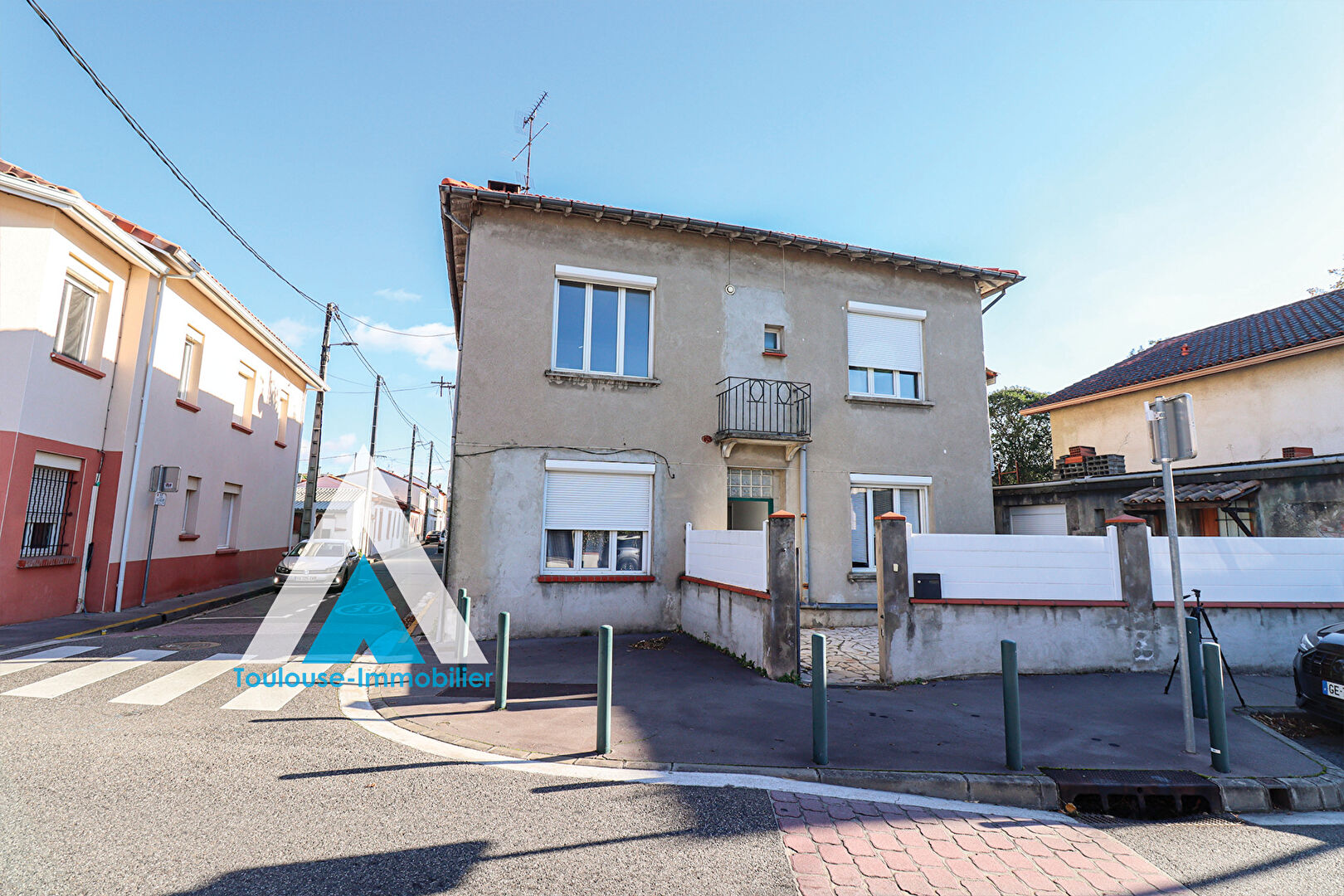 Photo Immeuble 12 pièces 250 m2 image 1/5