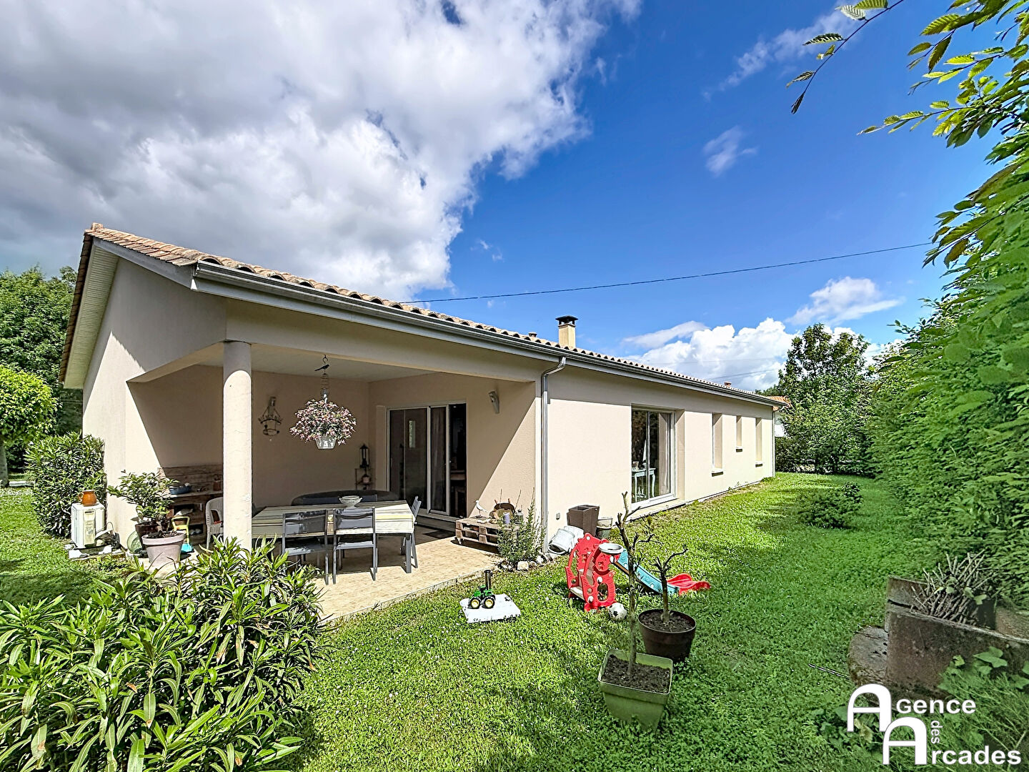 BELLE MAISON FAMILIALE