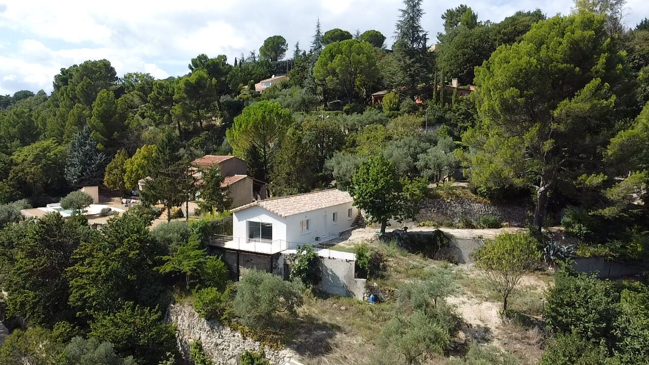 New house with panoramic view of the Luberon - 5,100 sqm terraced plot