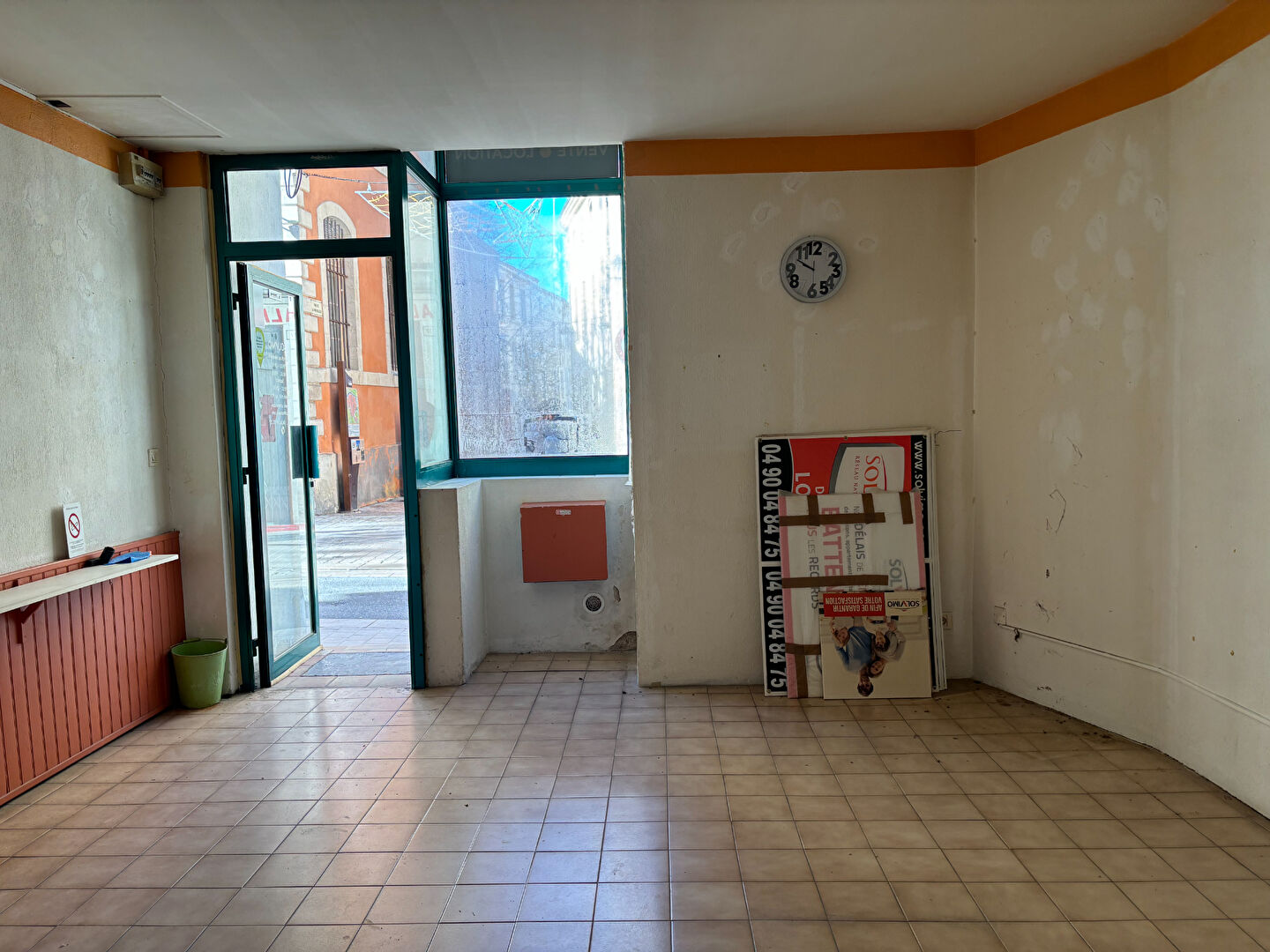 Commercial premises in Apt city center