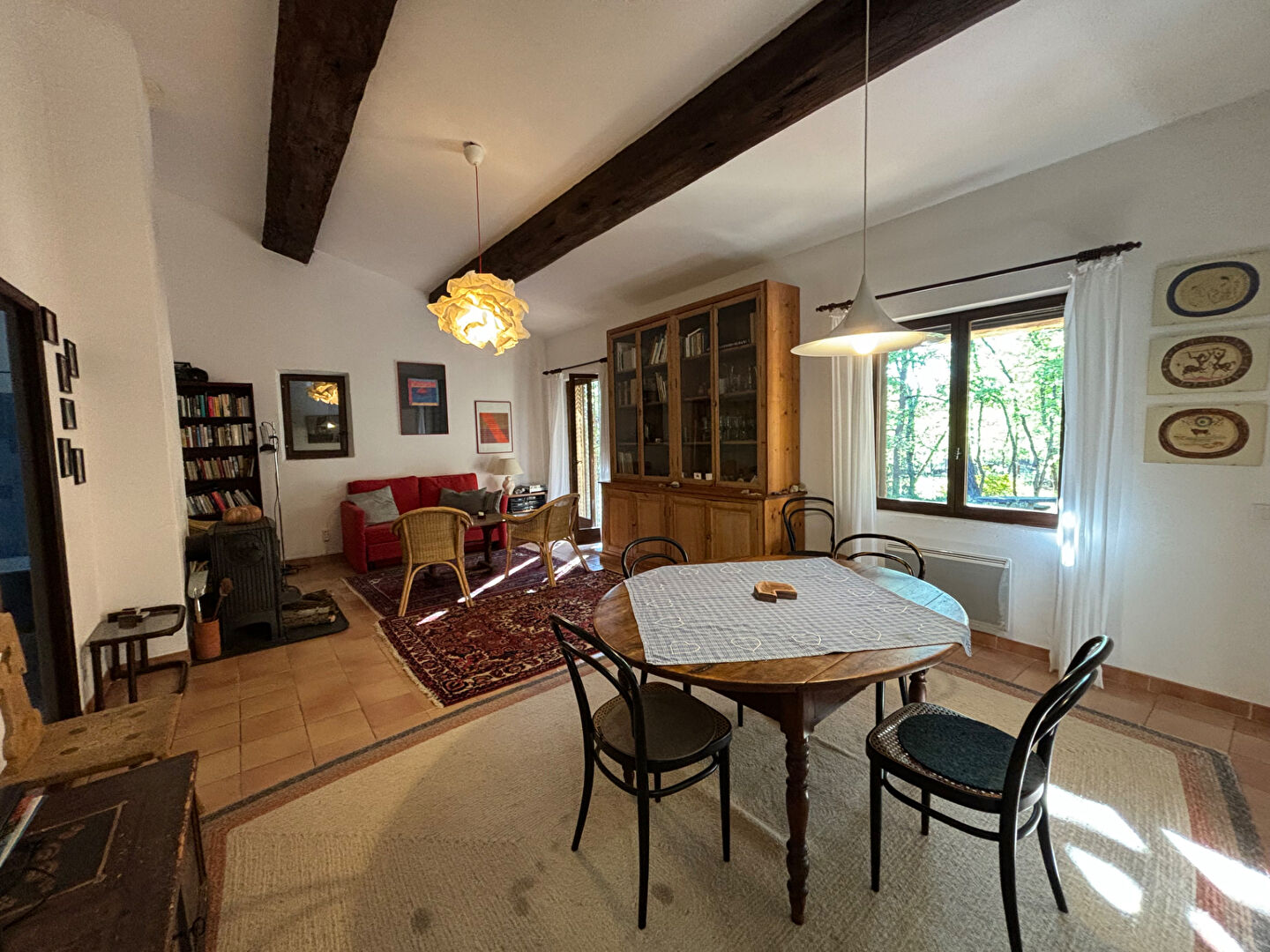 94 sqm house with garage, swimming pool and tennis court - Secure residence near the village center
