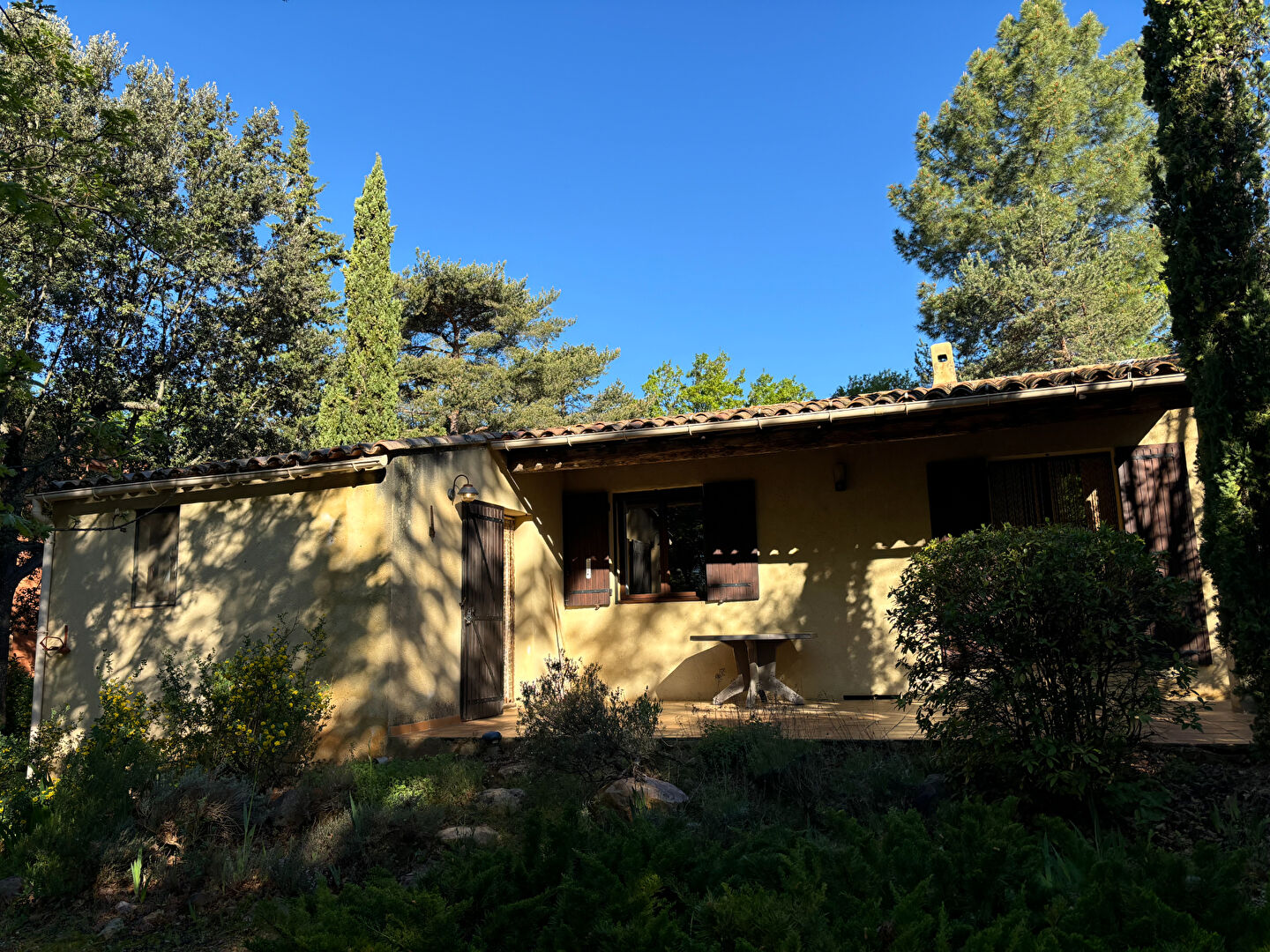 Maison 94 m² avec garage, piscine et tennis Résidence sécurisée proche centre-village
