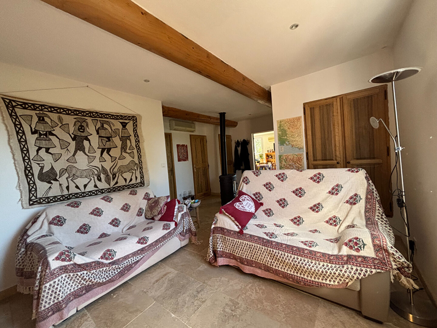 Maison de campagne proche Gargas avec piscine et terrain arboré
