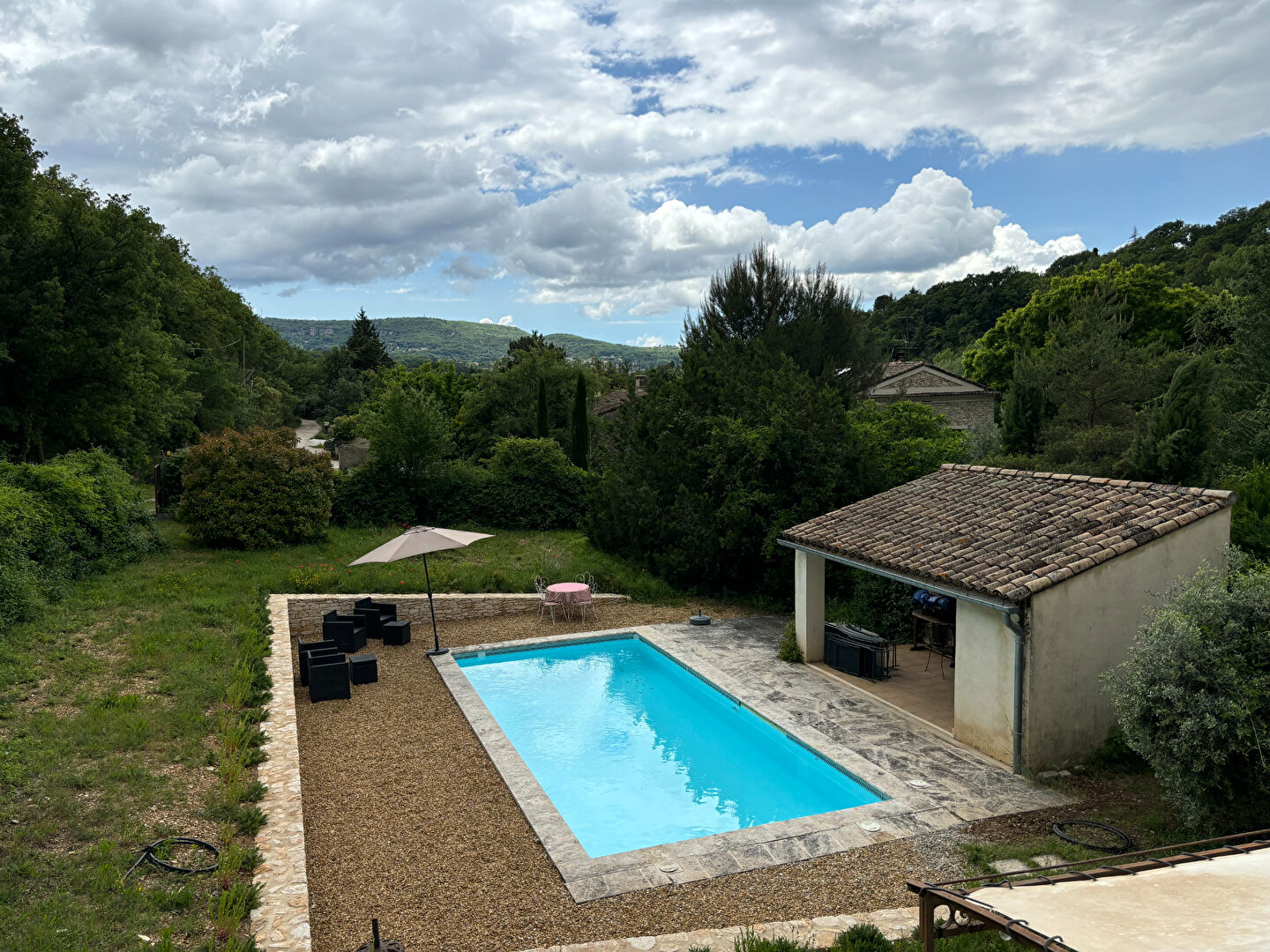 Maison avec piscine terrain 4 chambres
