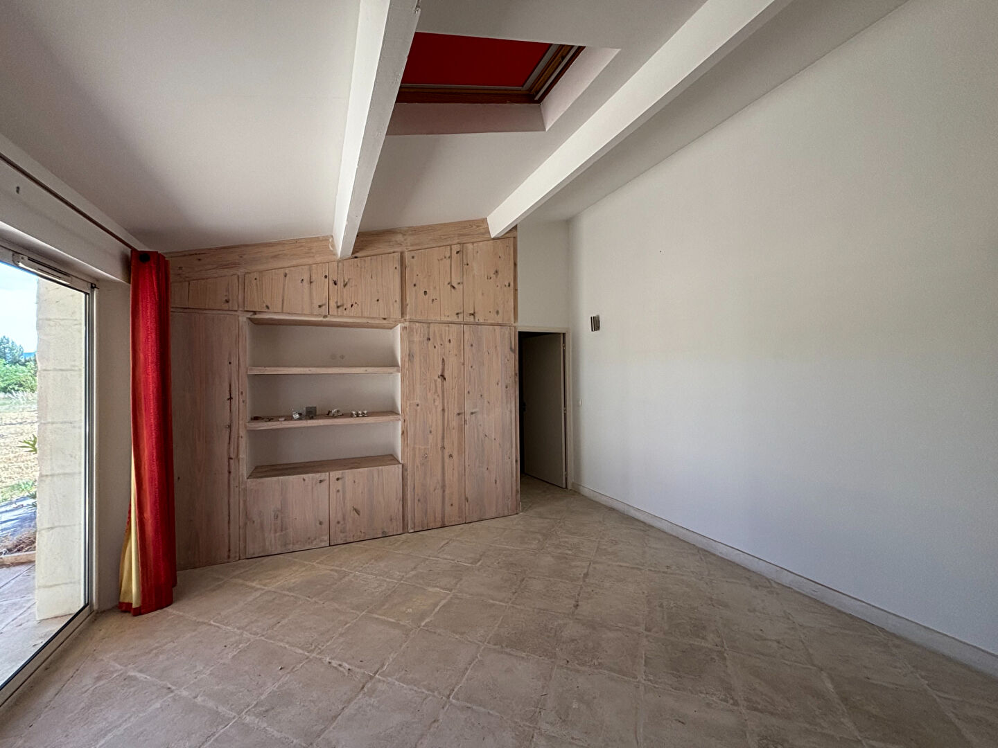 Stone house 165 sqm with large plot of land and greenhouse - Roussillon (84220)