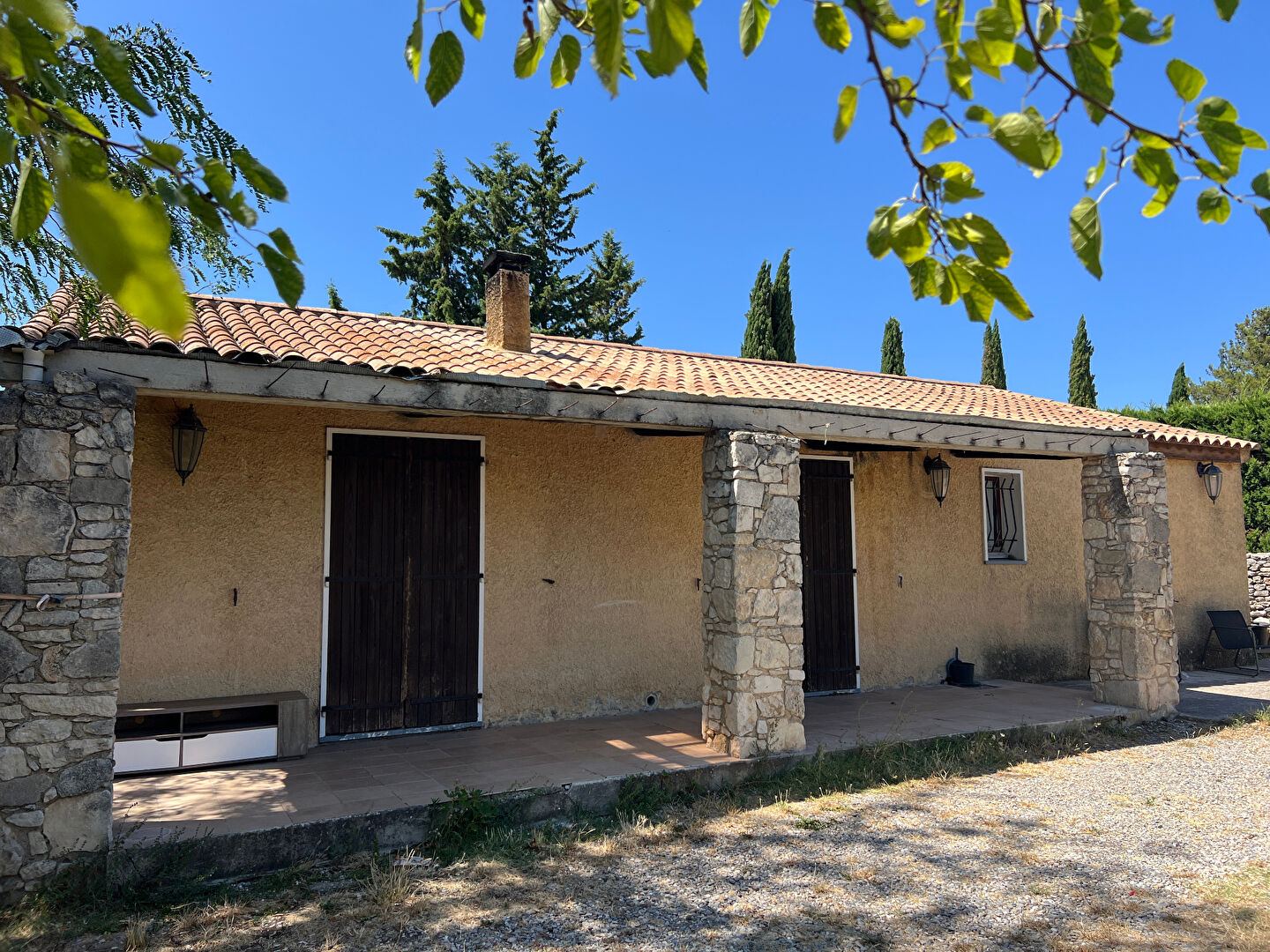Maison au calme à rénover à GARGAS