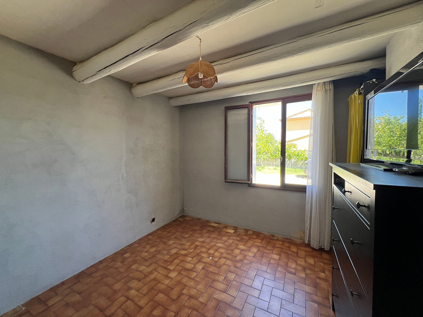 Maison au calme à rénover à GARGAS