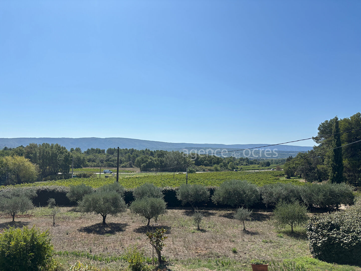 Maison à Bonnieux & terrain 5000m²