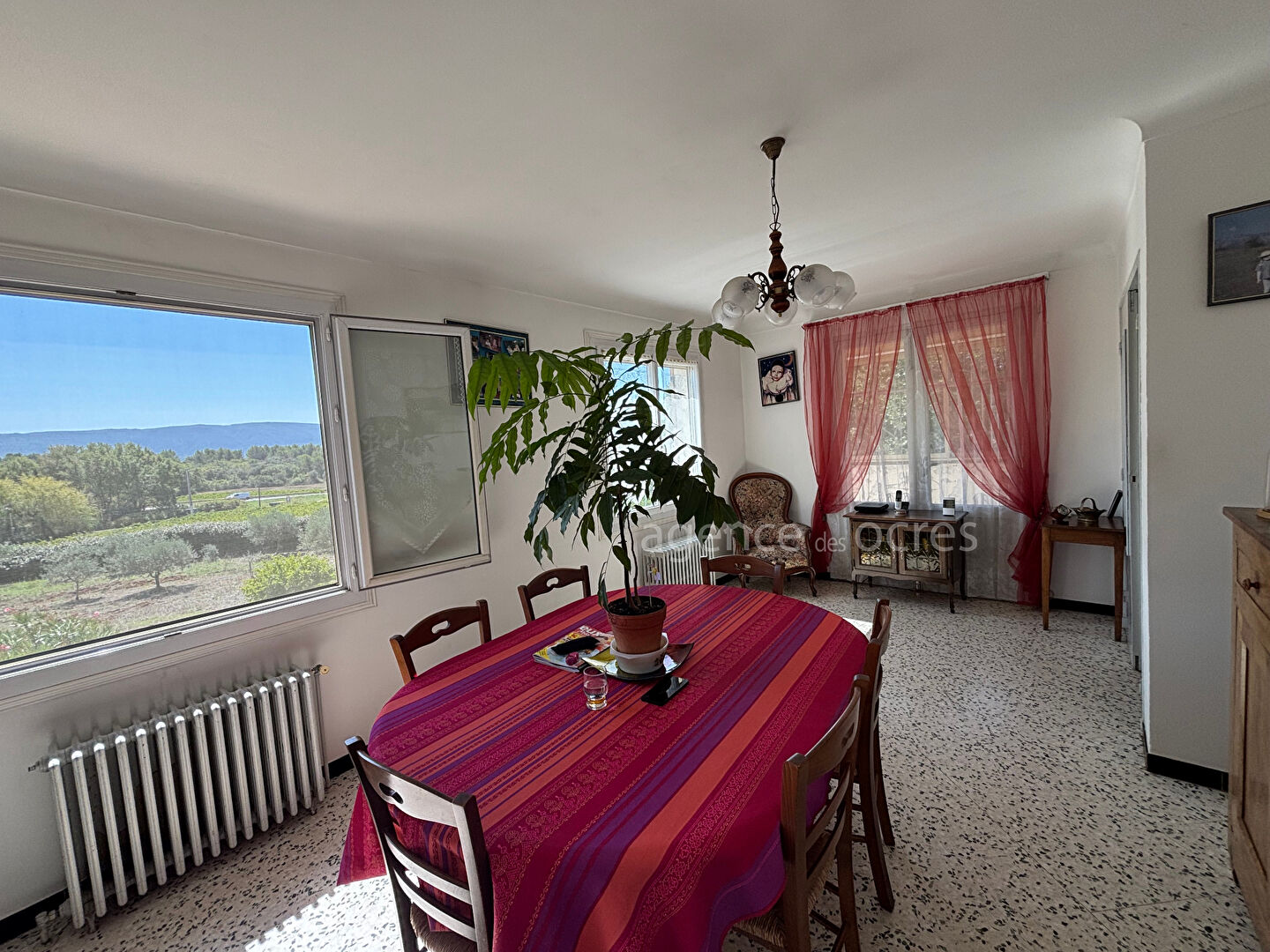Maison à Bonnieux & terrain 5000m²