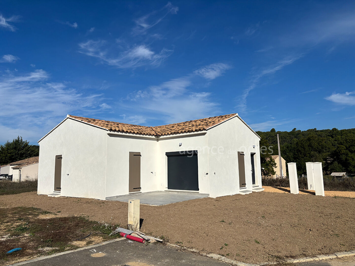 Maison neuve Saignon
