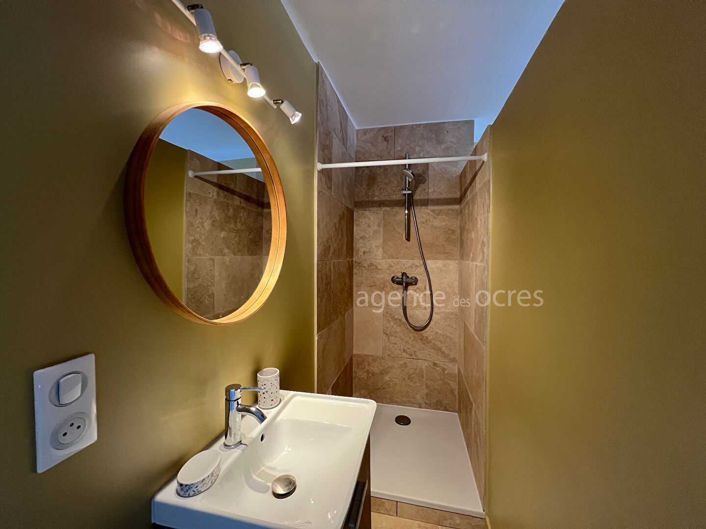 Maison de village à RUSTREL