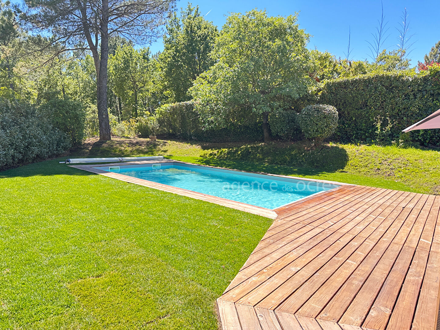 Maison 4 chambres avec piscine privative et garage