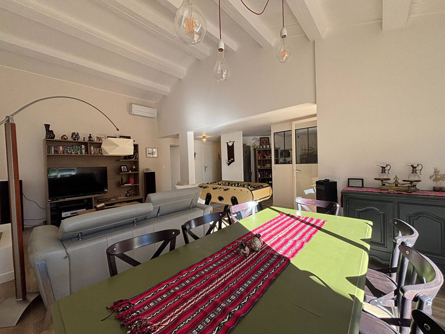 Maison 4 chambres avec piscine privative et garage