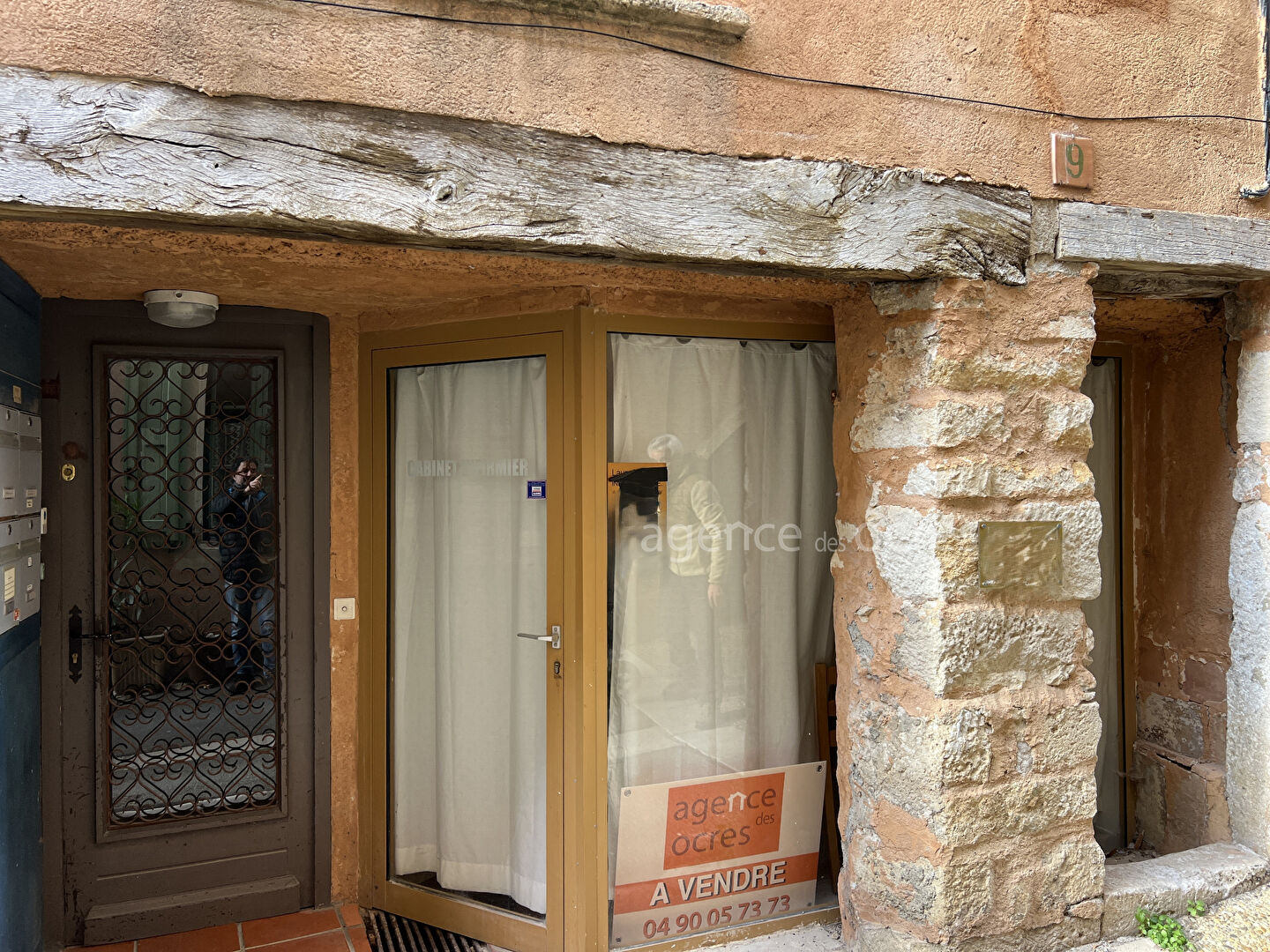 Commercial premises in Saint Saturnin Lès Apt