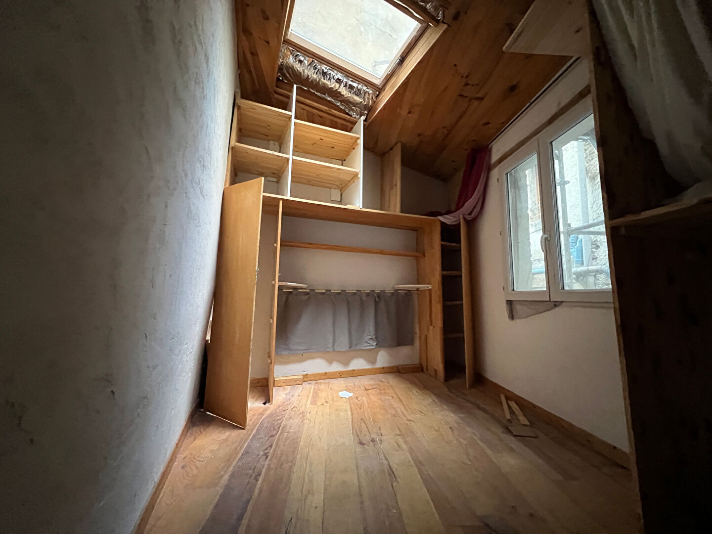Unusual studio apartment in Apt, 16sqm