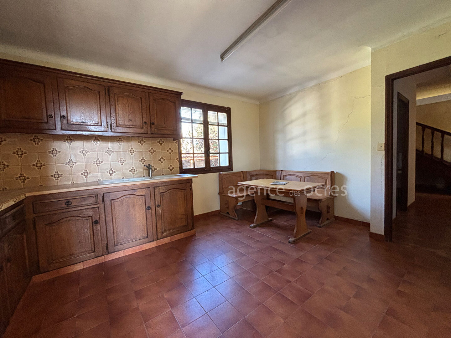 House to renovate with great potential in Roussillon (84220)