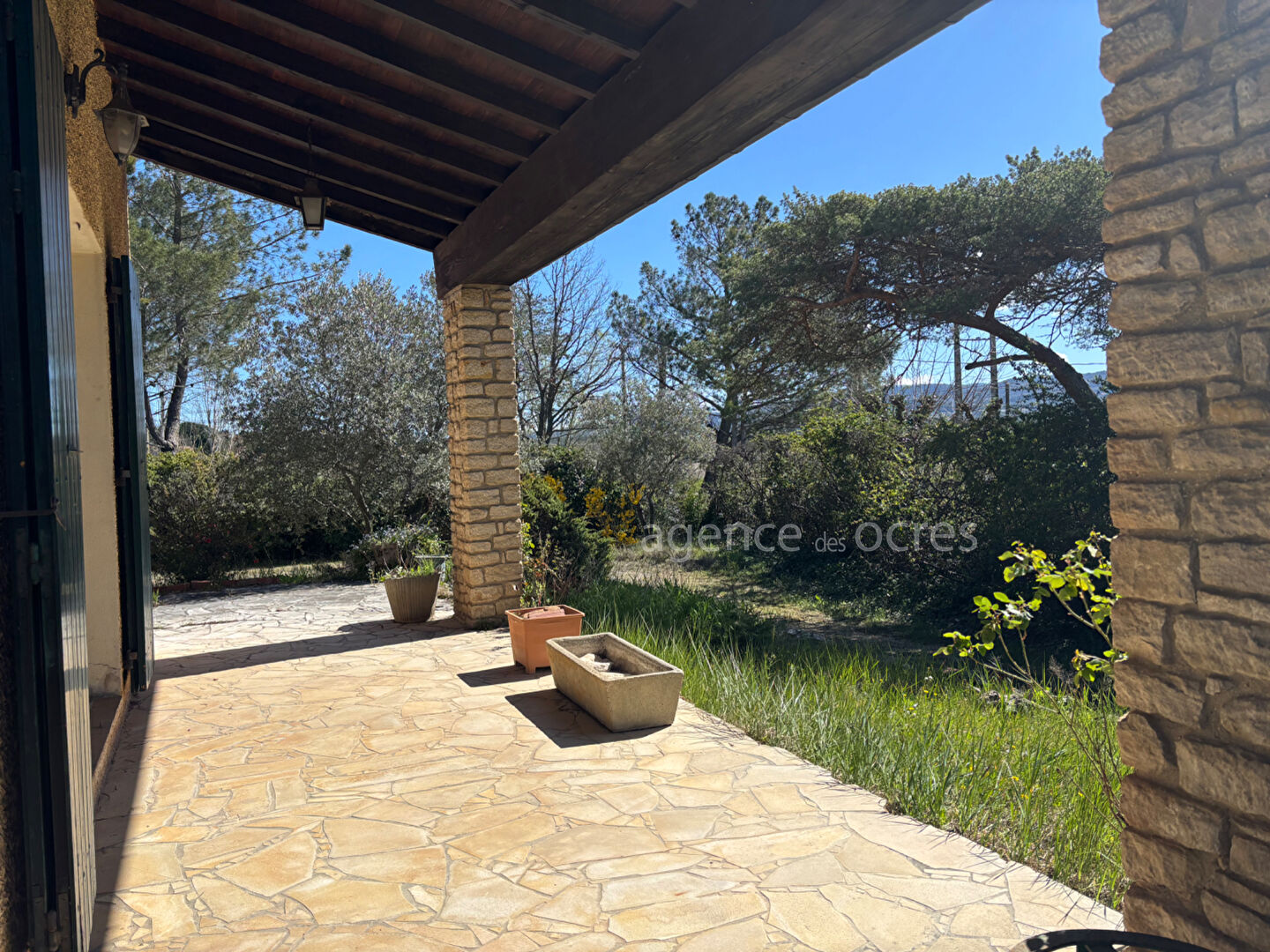 House to renovate with great potential in Roussillon (84220)