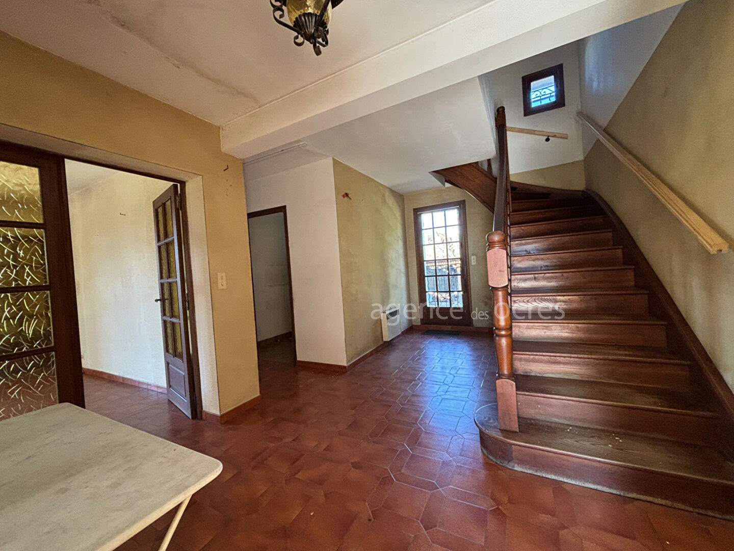 House to renovate with great potential in Roussillon (84220)