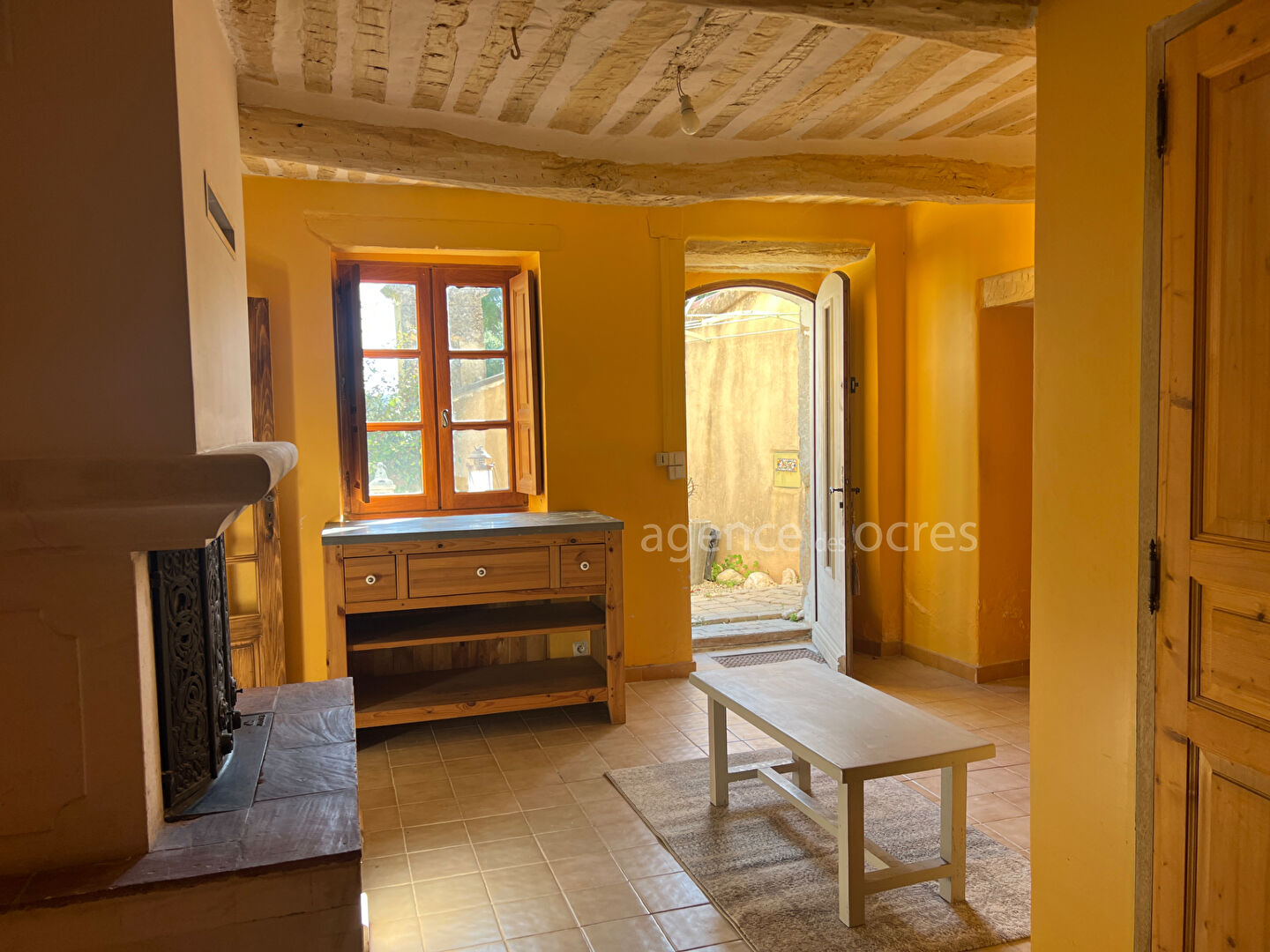 Village house 150sqm with garden in Rustrel