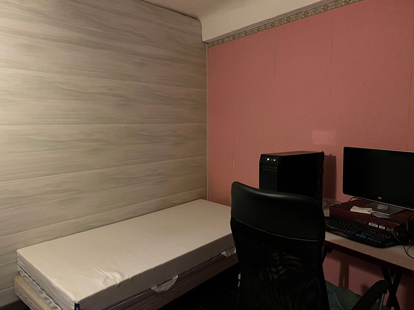 Building in the city center of Apt, 340sqm