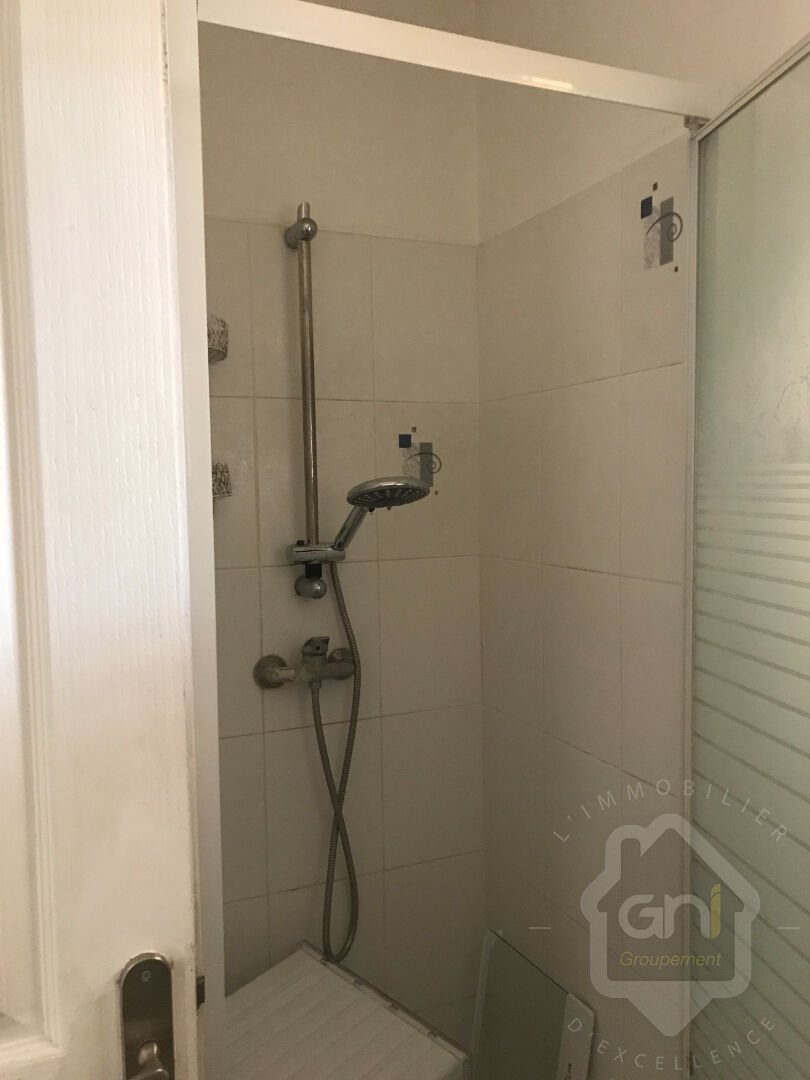 Photo APPARTEMENT T3 au 1er étage À SEILLONS image 5/6