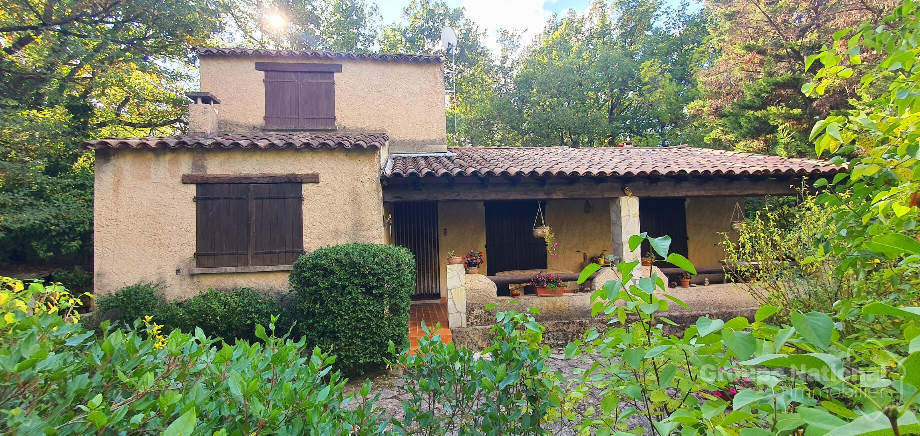 Charmante villa traditionnelle blottie au coeur de la nature