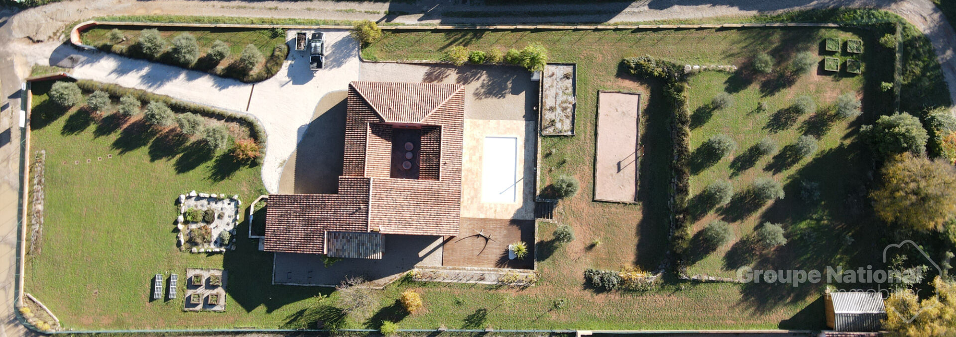 Villa plain pied avec piscine