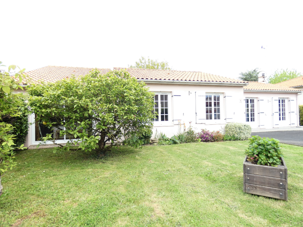 Maison à vendre à Saint Martin Des Noyers Boulogne 85140 Maison à vendre à Saint Martin Des Noyers Boulogne 85140