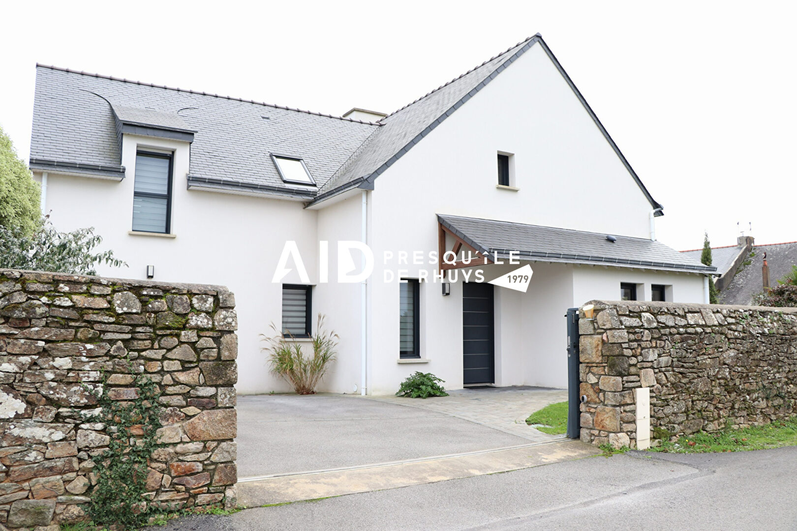 Élégante maison contemporaine à pied du Golfe du Morbihan - 155 m² .