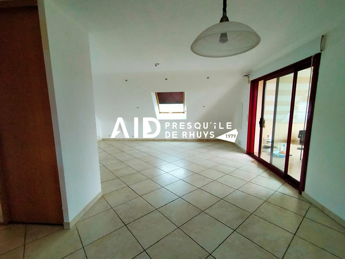 Photo A LOUER APT T4 AU PREMIER ETAGE D'UNE MAISON INDIVIDUELLE image 3/6