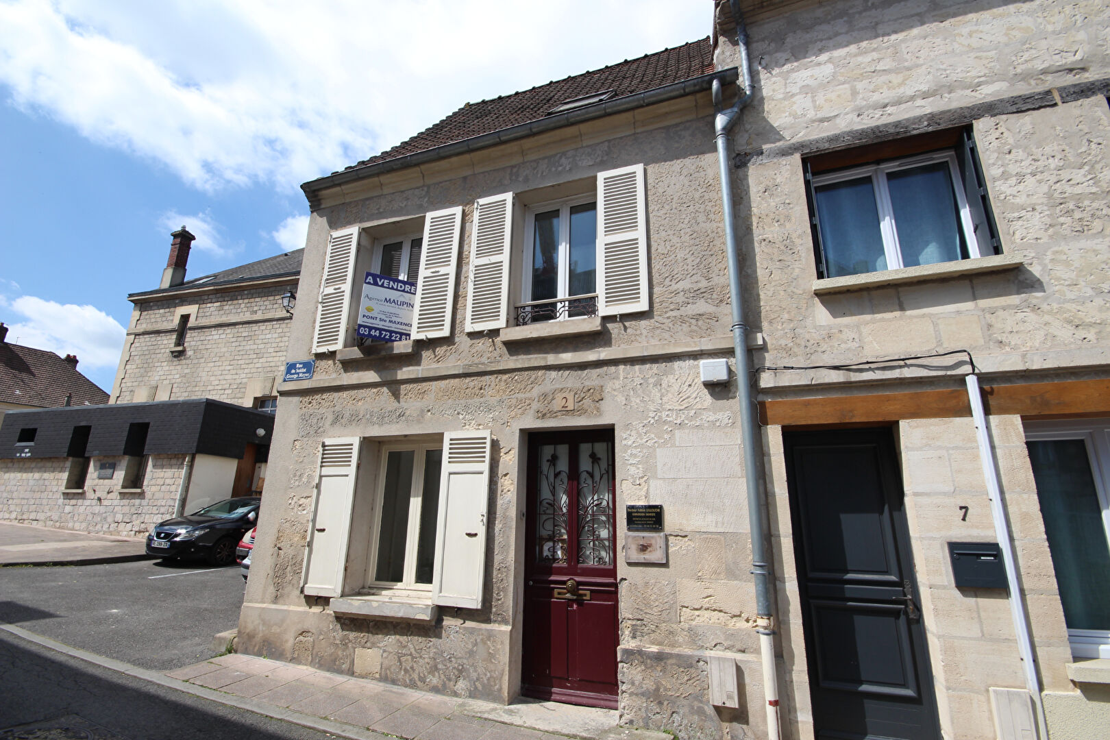Immeuble idéal pour bureaux, professions libérales ou commerces à Pont-Sainte-Maxence