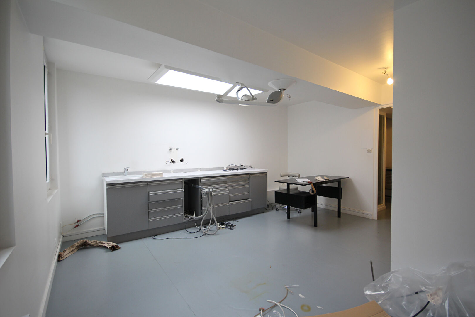 Photo Immeuble idéal pour bureaux, professions libérales ou commerces à Pont-Sainte-Maxence image 3/6