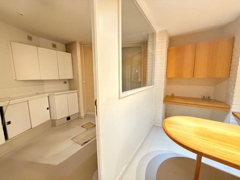 Photo Immeuble idéal pour bureaux, professions libérales ou commerces à Pont-Sainte-Maxence image 5/6