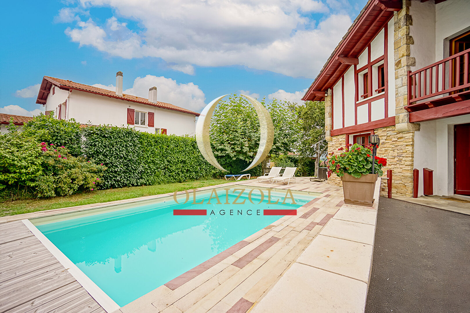 Agence immobilière de 
 AGENCE OLAIZOLA - Agence OLAIZOLA 

