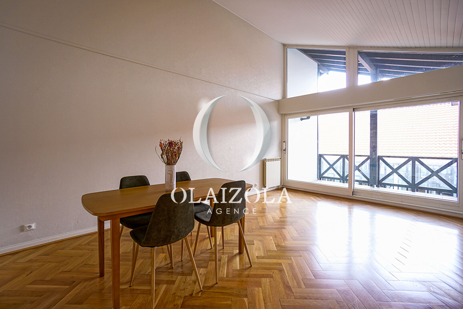 Agence immobilière de 
 AGENCE OLAIZOLA - Agence OLAIZOLA 
