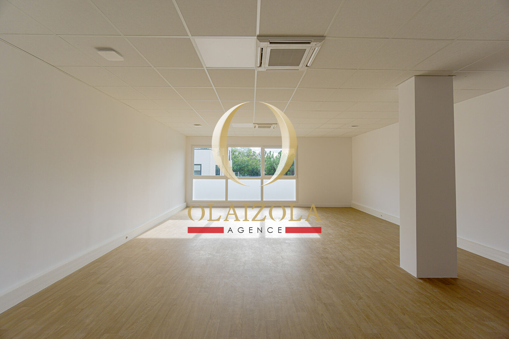Photo SAINT JEAN DE LUZ - Local commercial neuf dans un emplacement de choix image 2/6