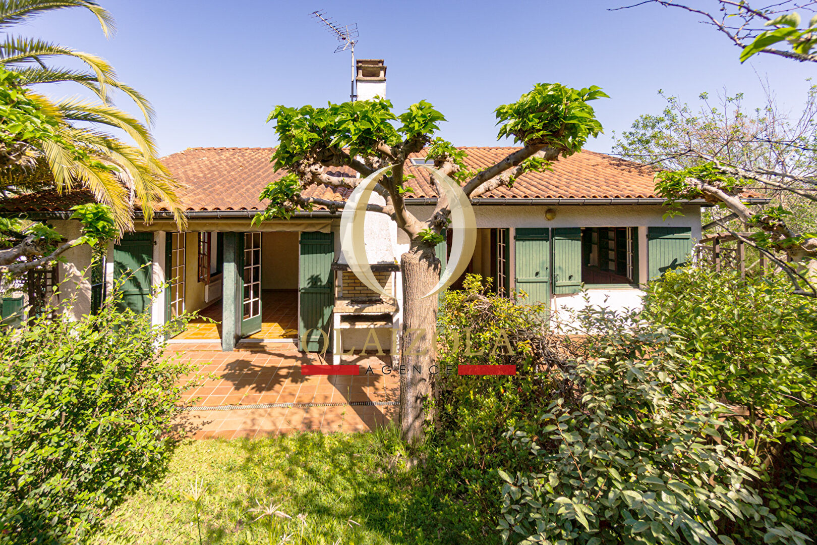 Photo Saint-Jean-de-Luz - Maison spacieuse avec garage et jardin bucolique dans quartier calme. image 2/6