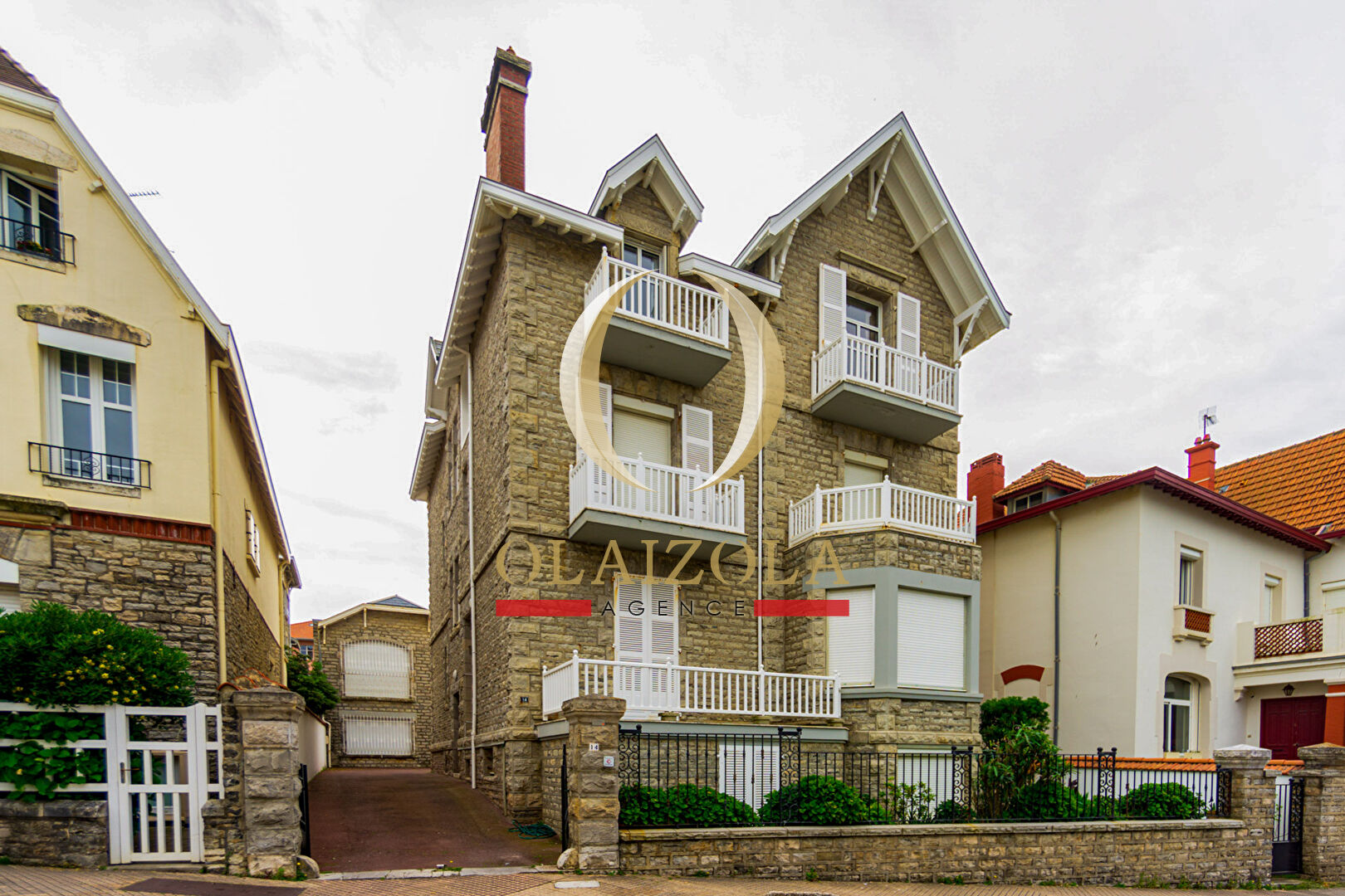 Agence immobilière de 
 AGENCE OLAIZOLA - Agence OLAIZOLA 
