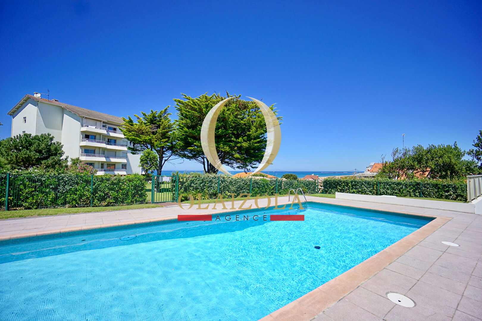 ANGLET - Appartement T2 dernier étage avec vue mer panoramique et piscine