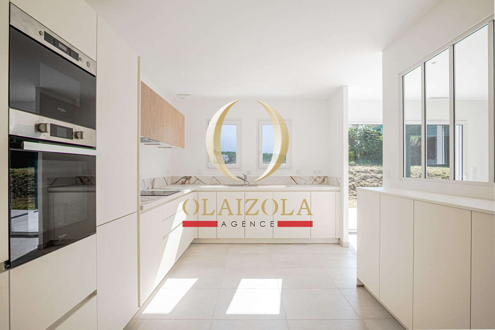 Photo VILLEFRANQUE / BOURG - Belle maison neuve tout confort dans le bourg. image 3/6