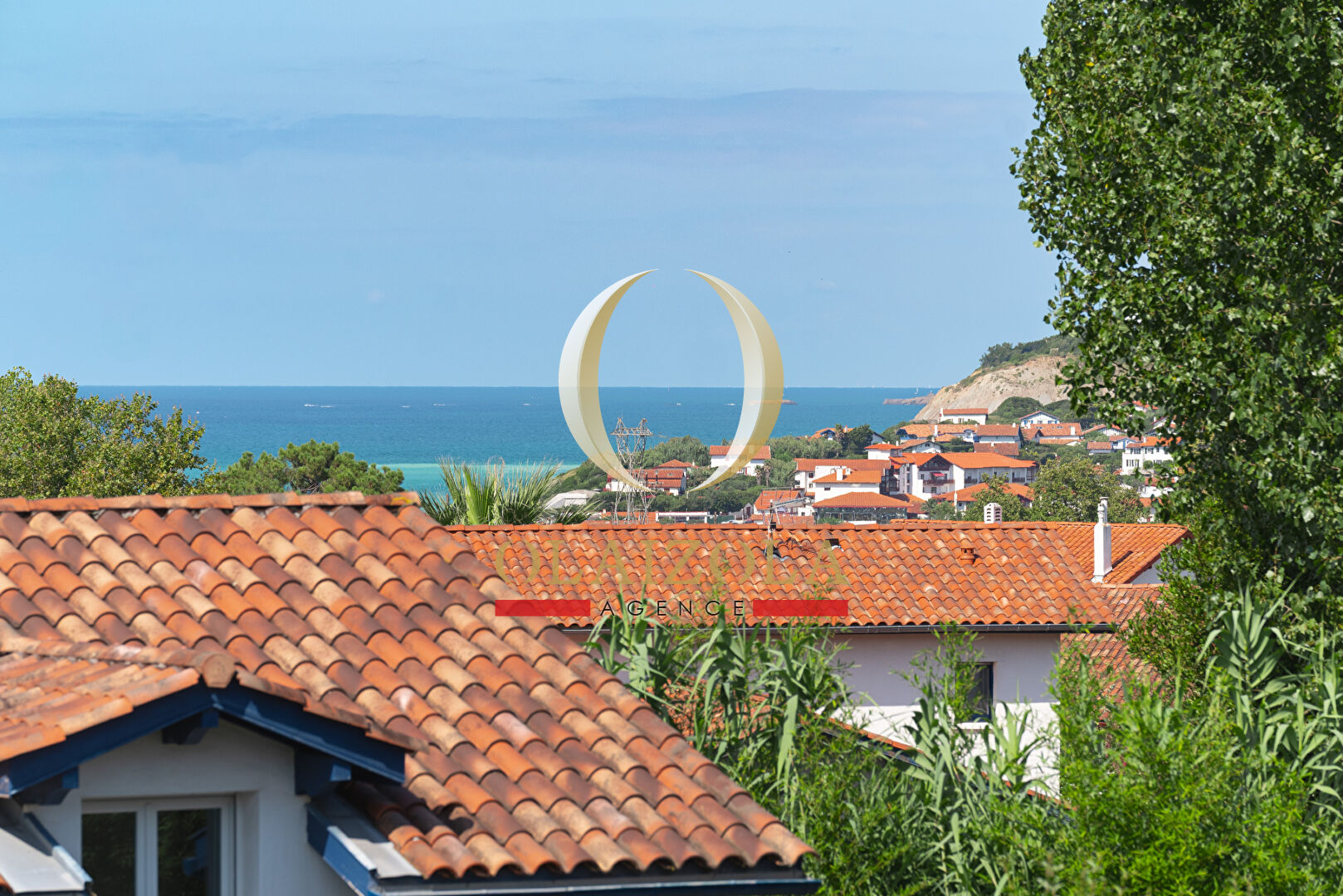 Photo GUÉTHARY - Appartement avec belle terrasse proche toutes commodités. image 1/6