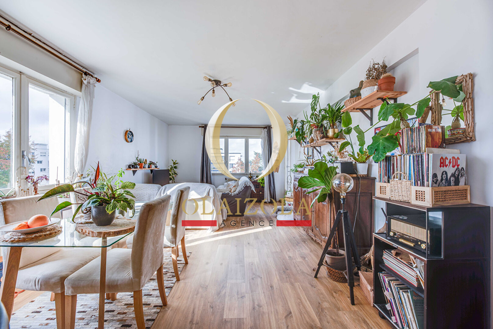 BAYONNE / CASSIN : Appartement lumineux avec extérieurs et piscine dans résidence sécurisée.