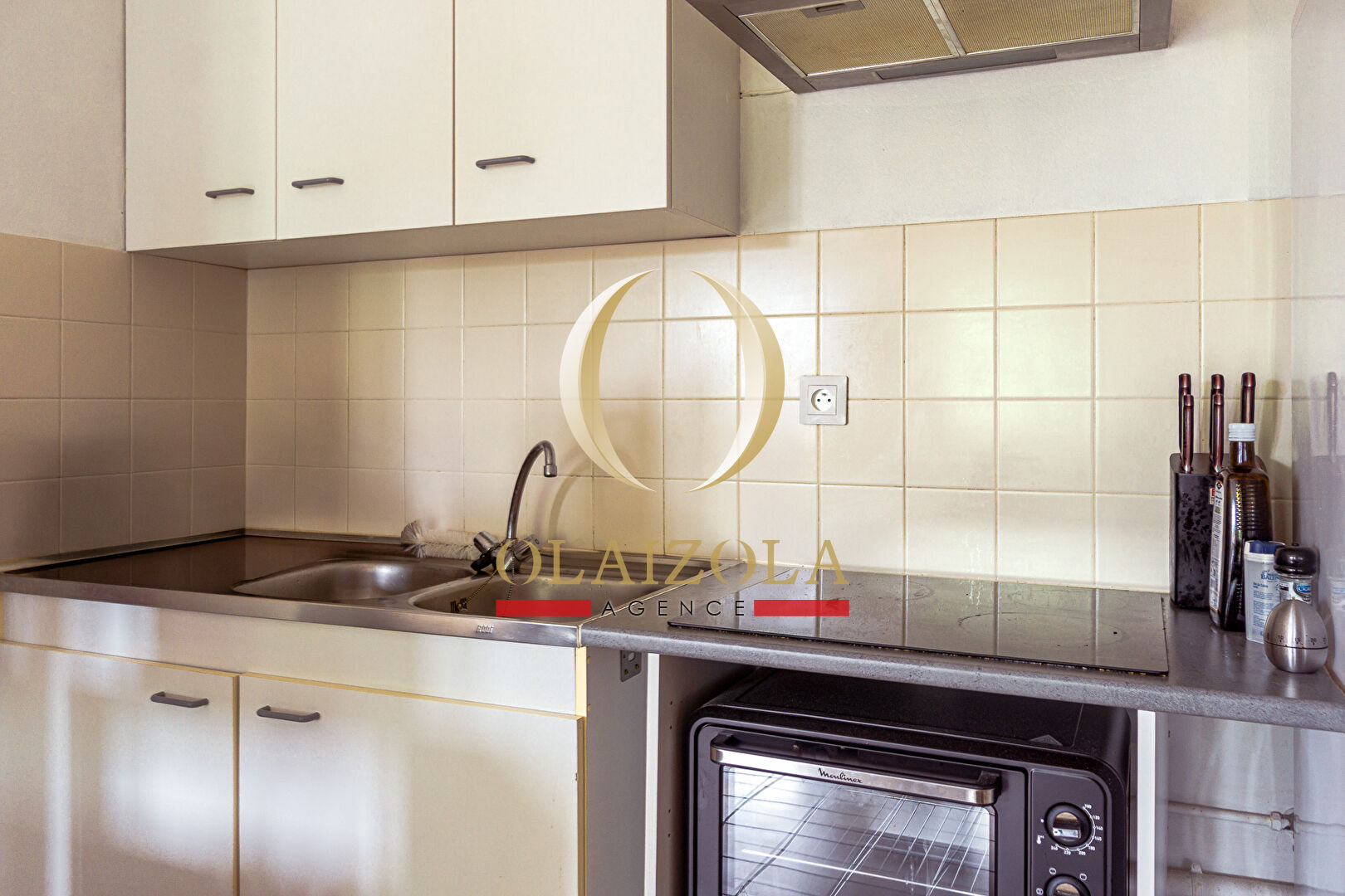 Photo SAINT-PÉE-SUR-NIVELLE - Appartement en duplex image 5/6