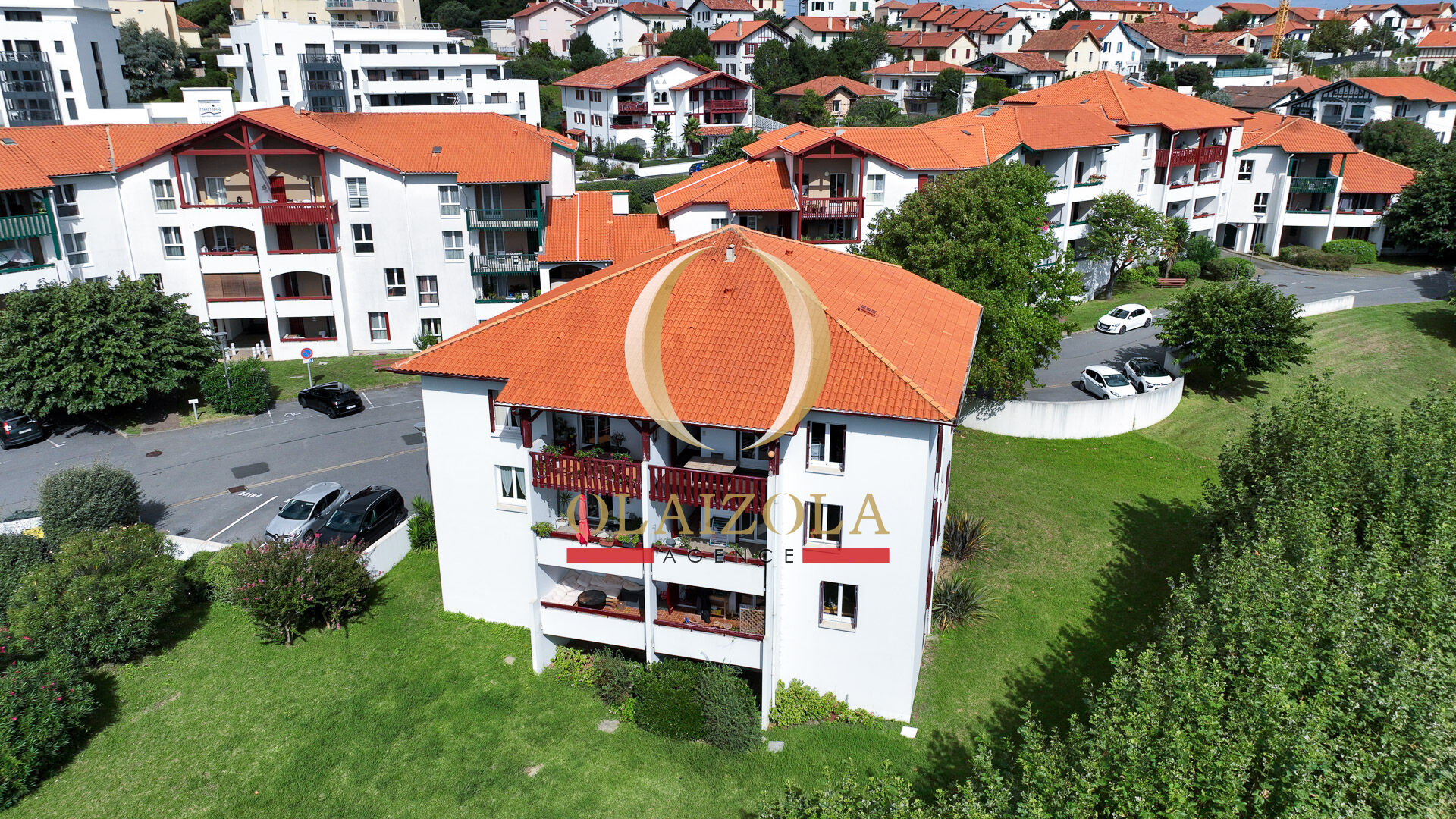 Photo BIARRITZ : Appartement T4 lumineux avec terrasse, garage et double exposition dans quartier calme image 4/6